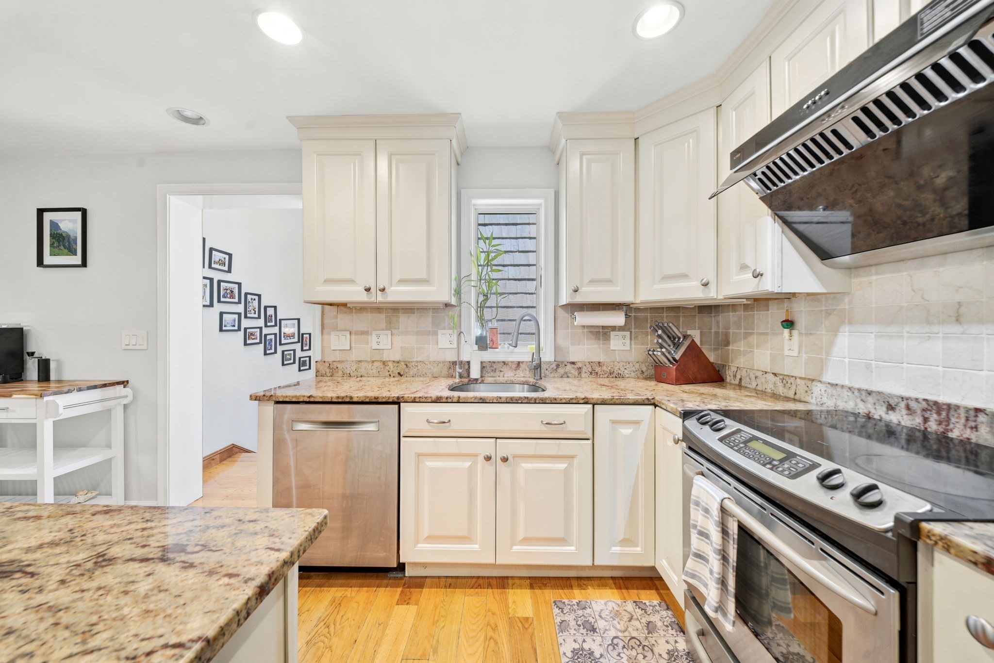 15 High Plain St, Sharon, MA 02067 - Image 8