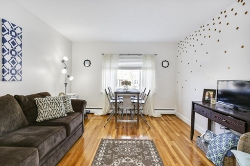 2012 Commonwealth Ave, Apt 1E