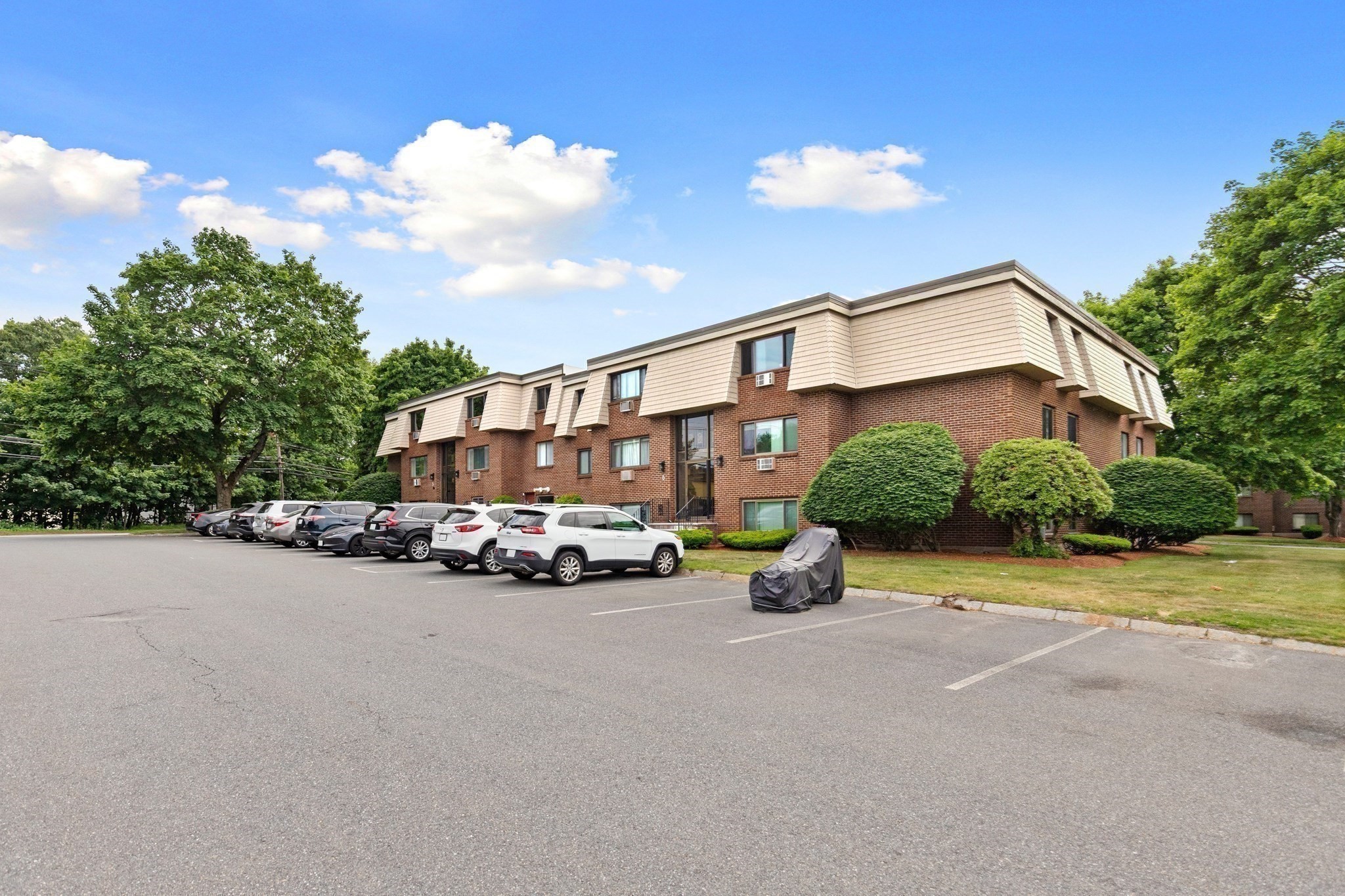 5 Hallmark Gardens Unit 12, Burlington, MA 01803 - Image 19