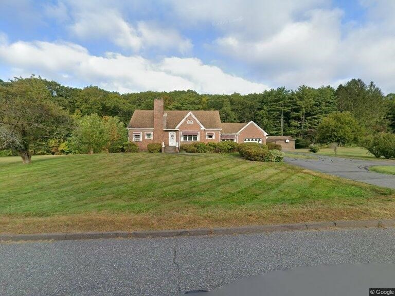 293 Jarvis Ave, Holyoke, MA 01040