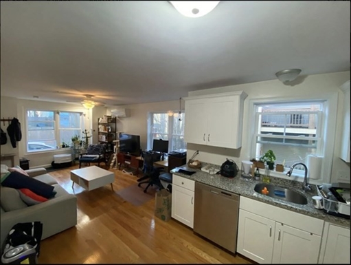 24 Beacon Pl, Apt 3