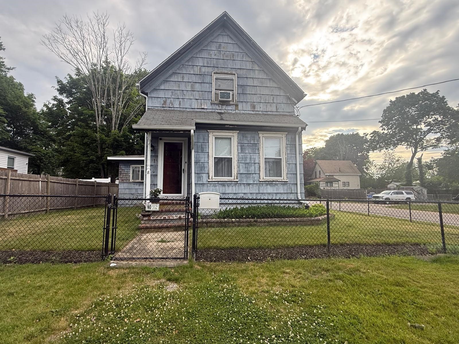18 Dunham St, Brockton, MA 02302