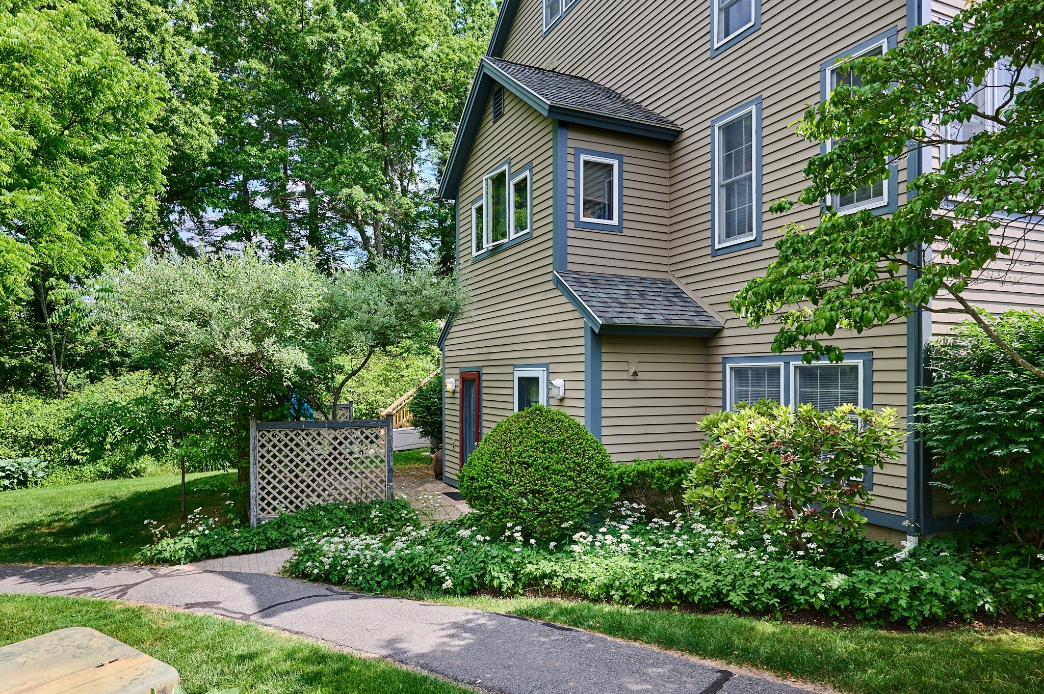 57 Amity Pl Unit 57, Amherst, MA 01002
