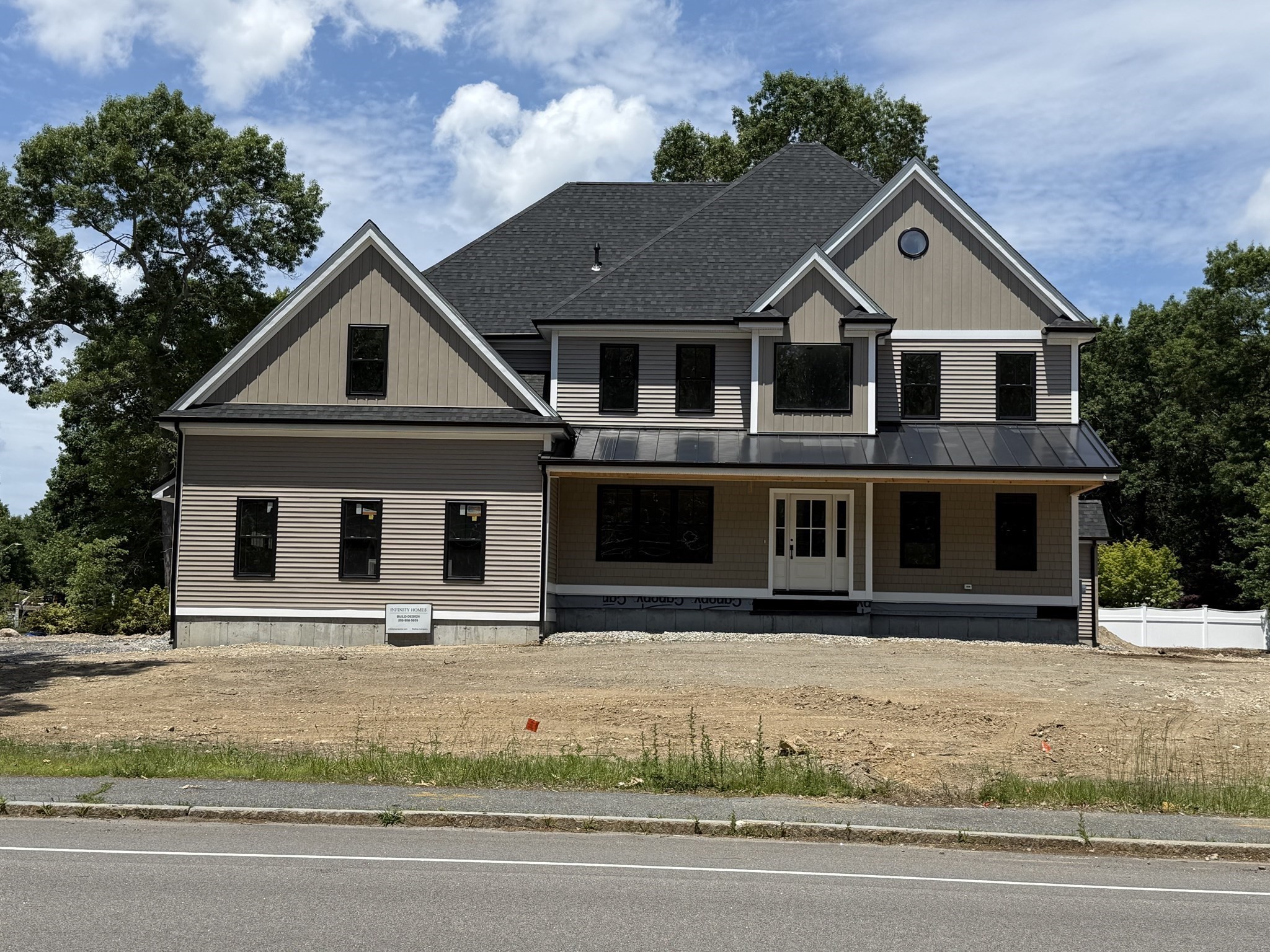 427 Landry Ave, North Attleboro, MA 02760