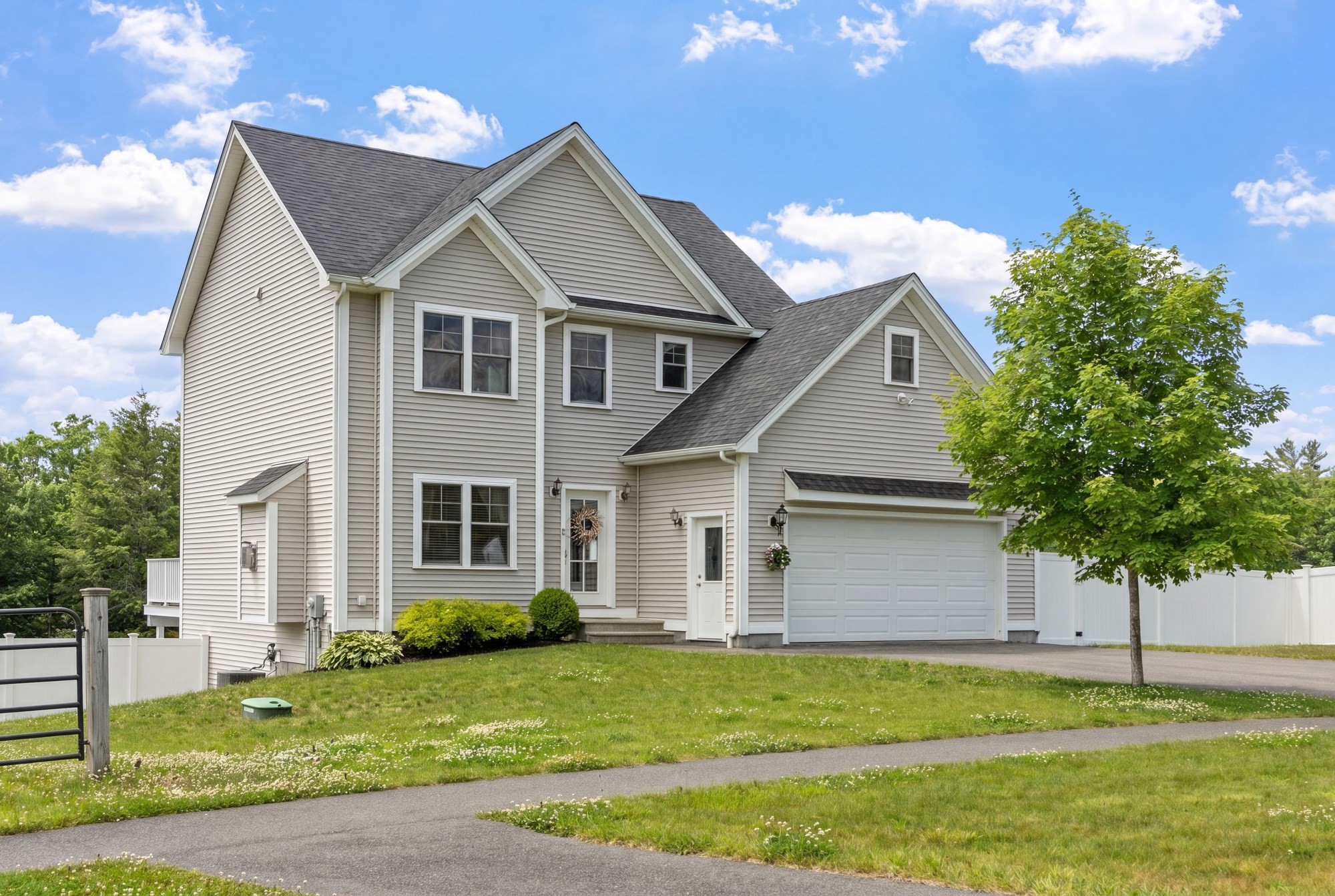 19 Lighthouse Ln, Westminster, MA 01473