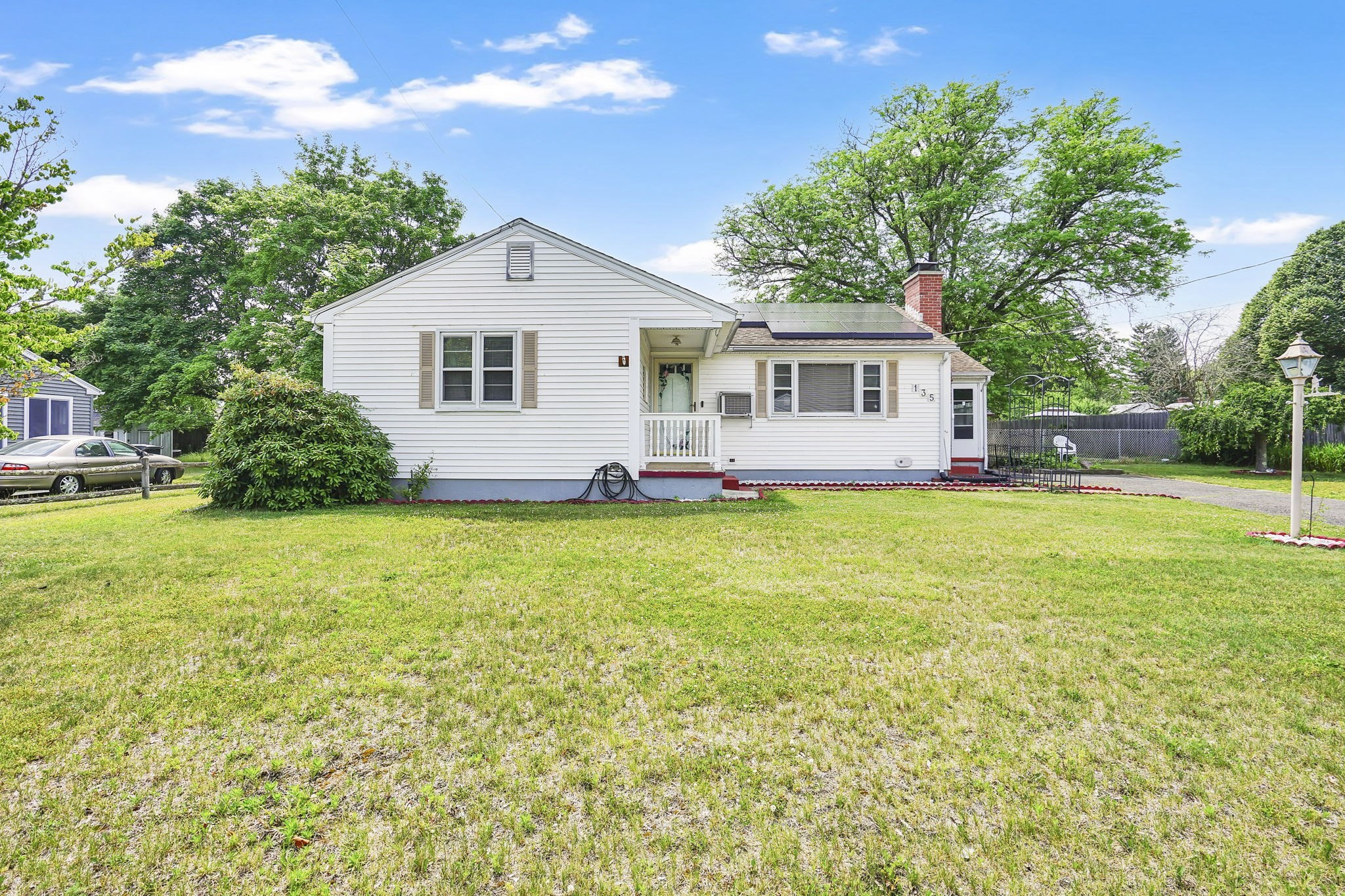 135 Bulat Dr, Springfield, MA 01129