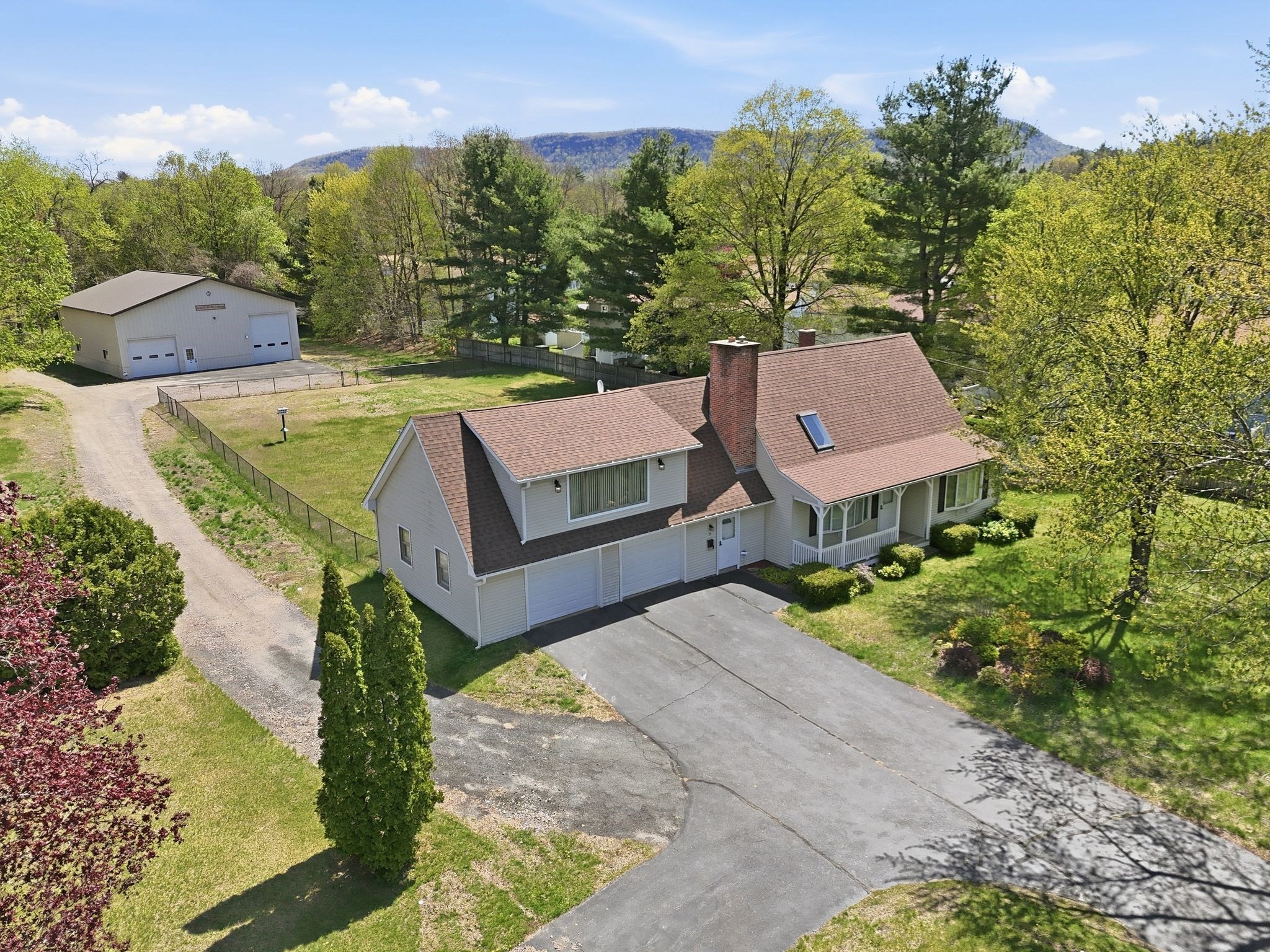 55 South Street, Easthampton, MA 01027