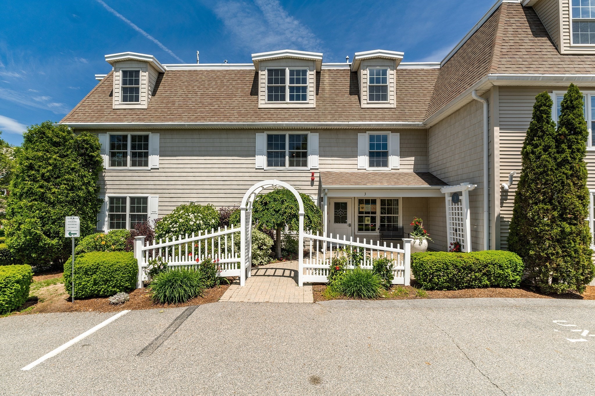 3 Pirmi Ln Unit 1, Gloucester, MA 01930