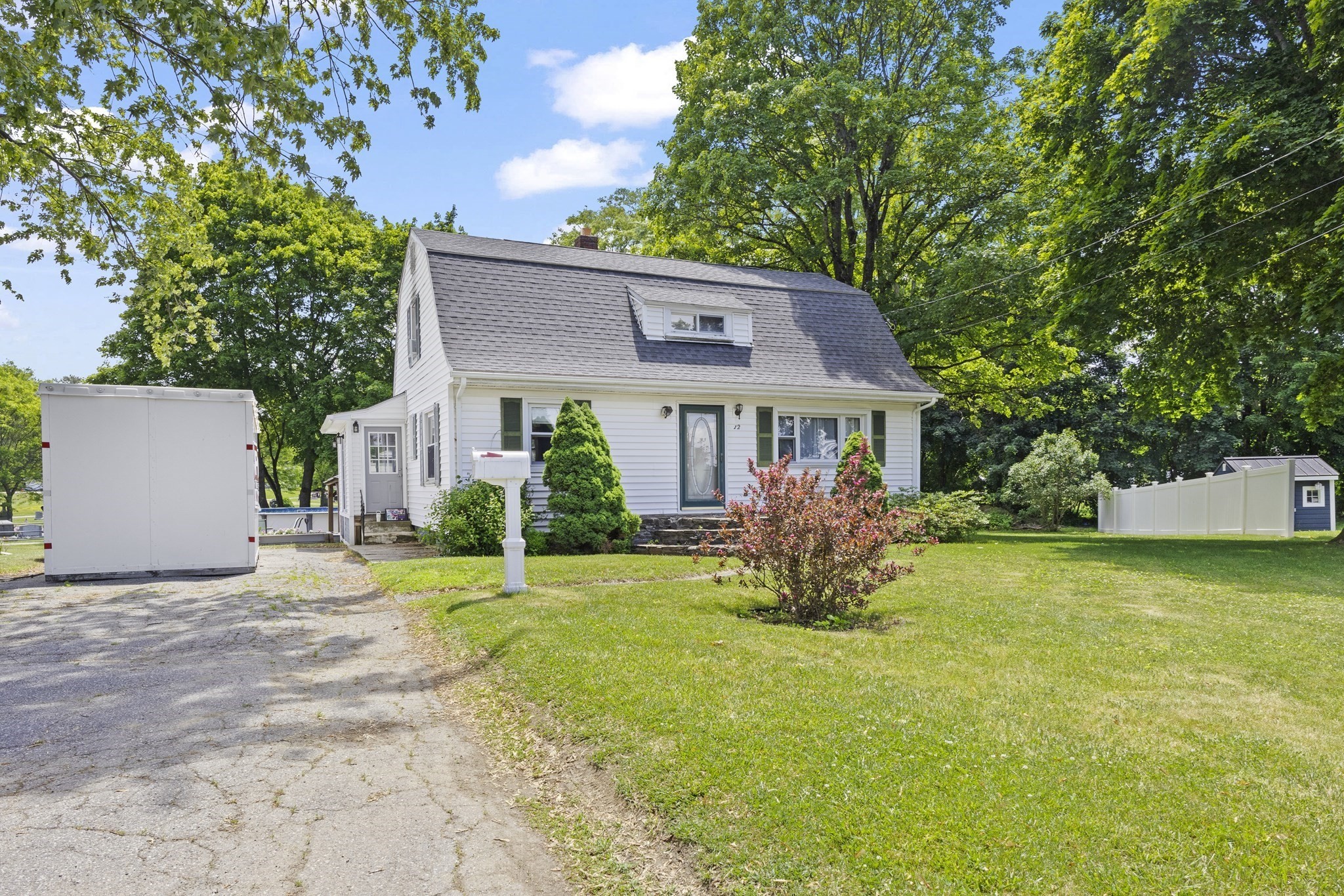 12 Newton Ave, Oxford, MA 01540