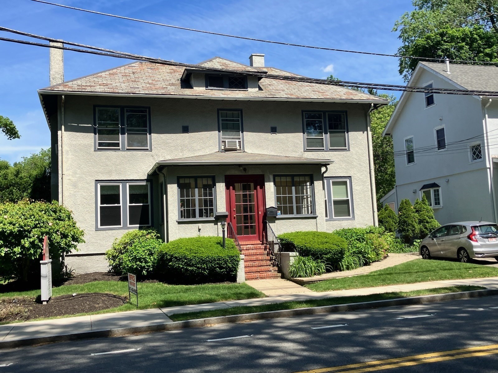 846 Walnut St Unit 1, Newton, MA 02459
