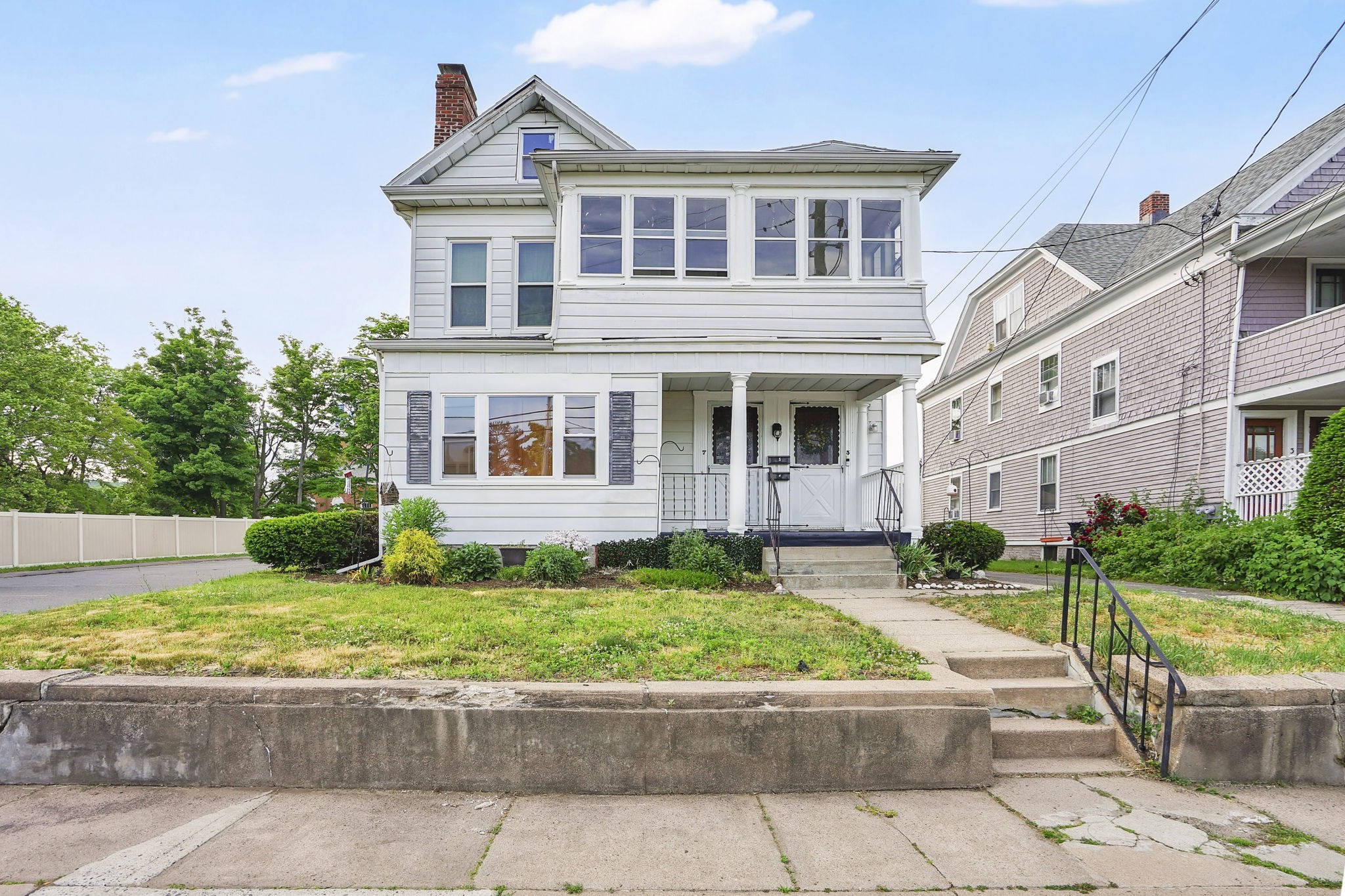 5 Corser St, Holyoke, MA 01040