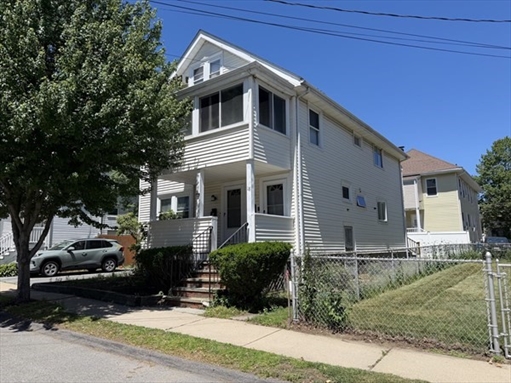 18 Banks St, Apt 1