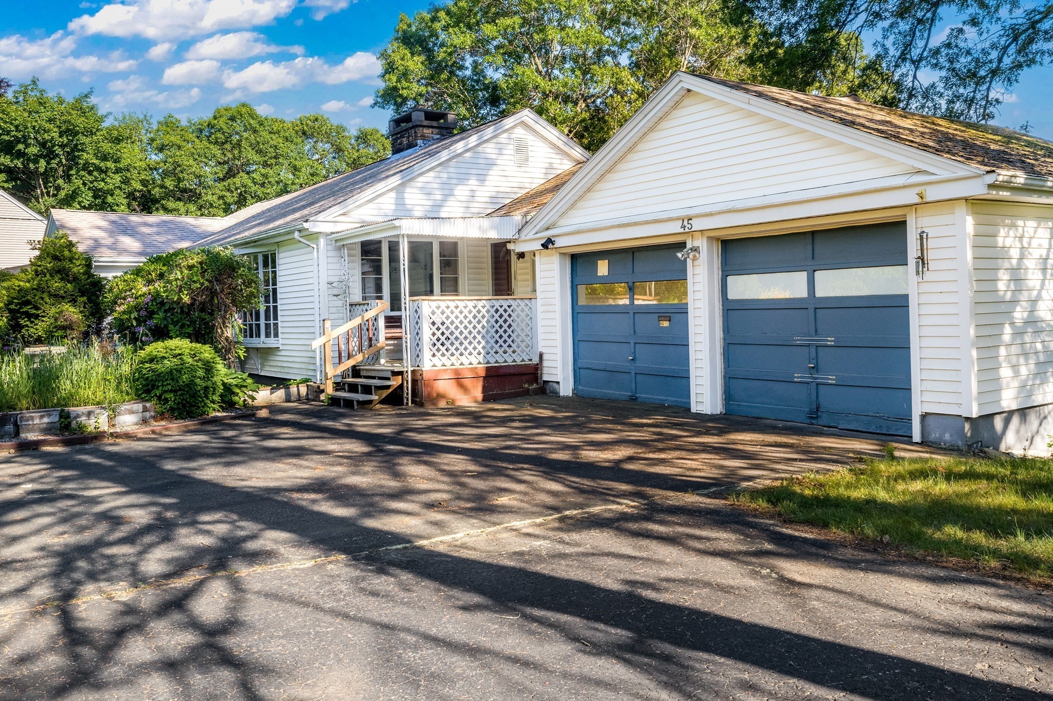 45 Indian Hill Rd, Worcester, MA 01606