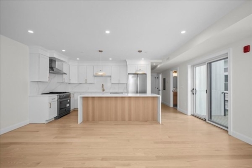 595 Broadway, Apt 302