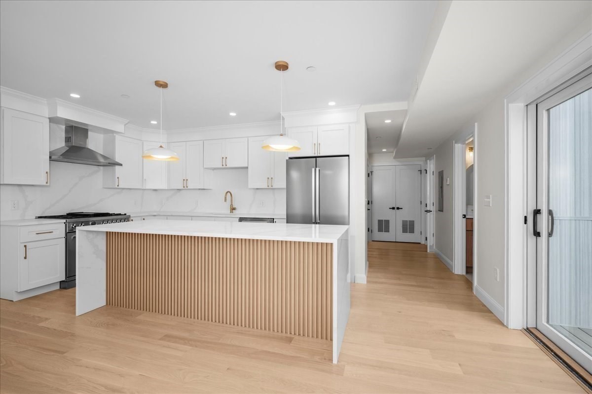 595 Broadway Unit 302, Somerville, MA 02145 - Image 2