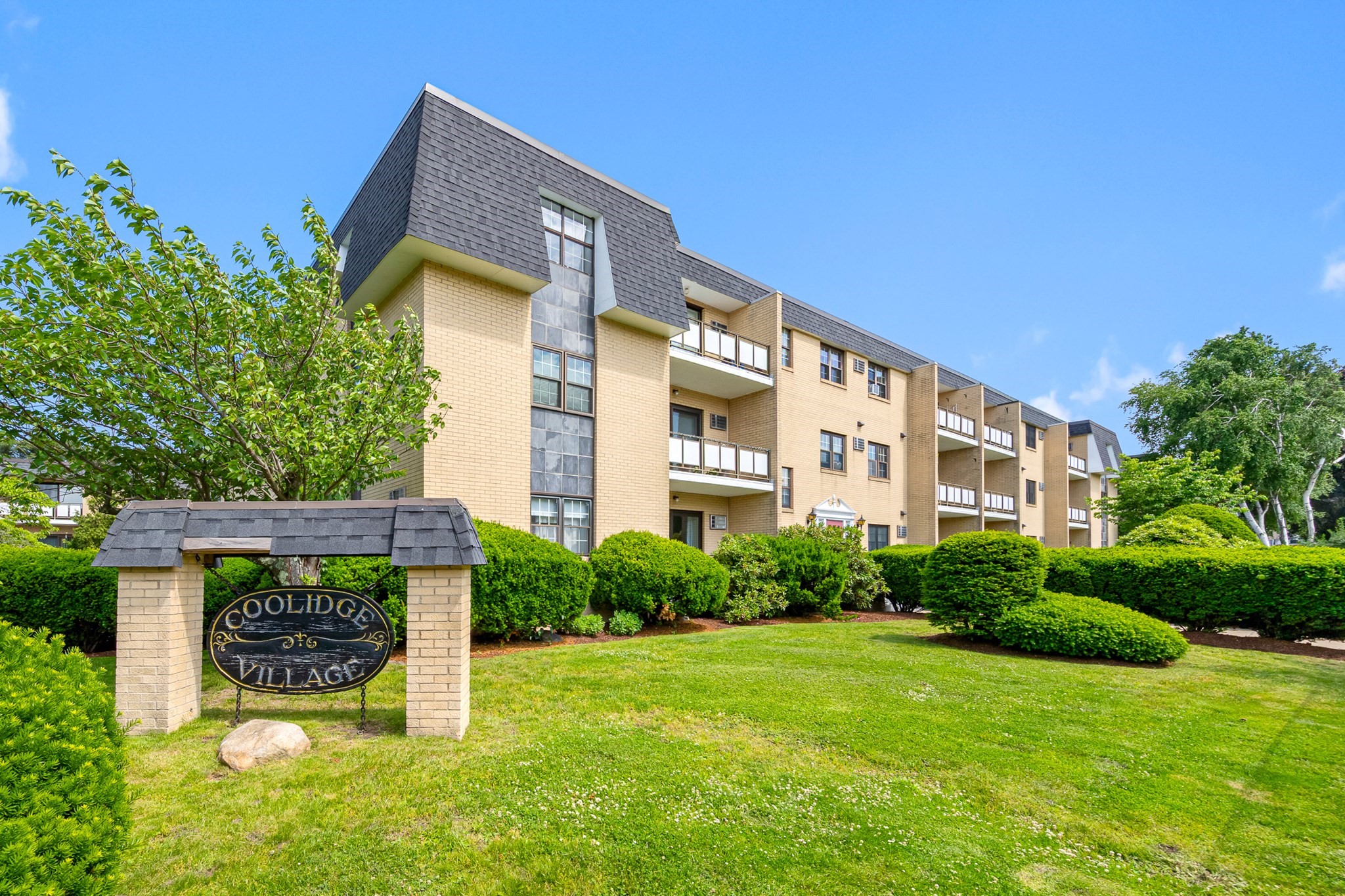 48 Bigelow Ave Unit 28, Watertown, MA 02472