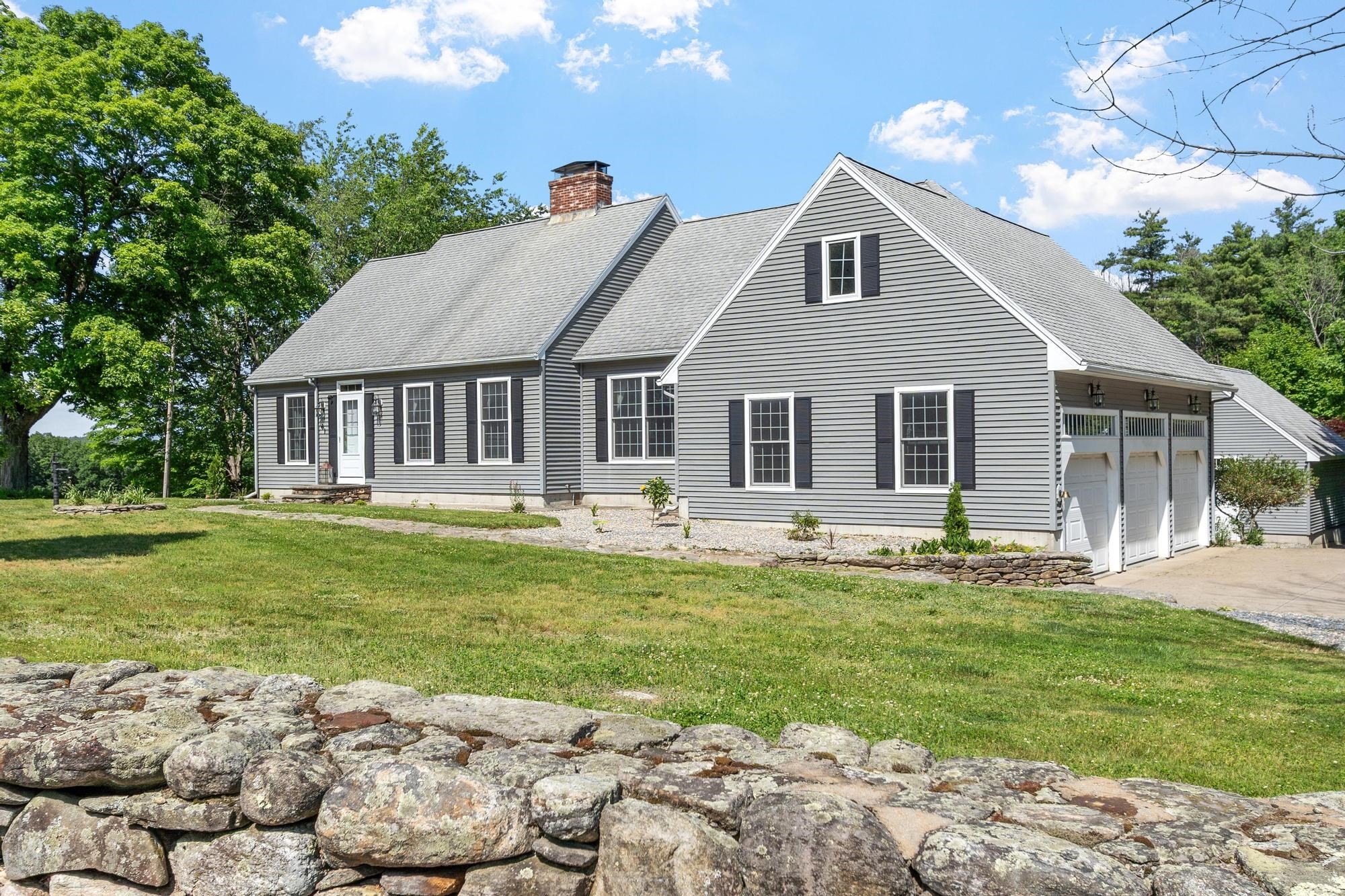 61 Newcomb Rd, Westminster, MA 01473
