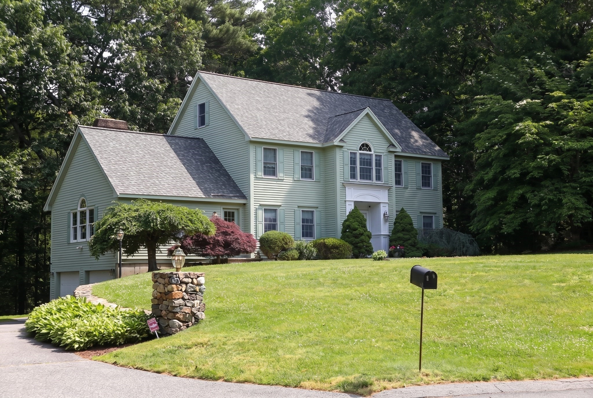 17 James Ave, Middleton, MA 01949