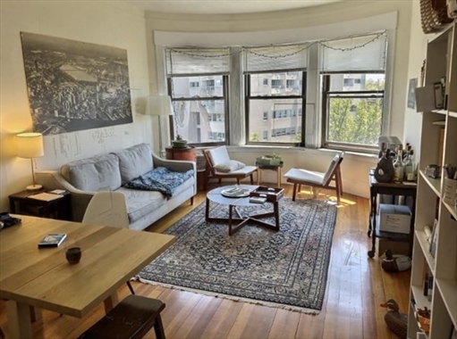 1382 Beacon, Apt 13