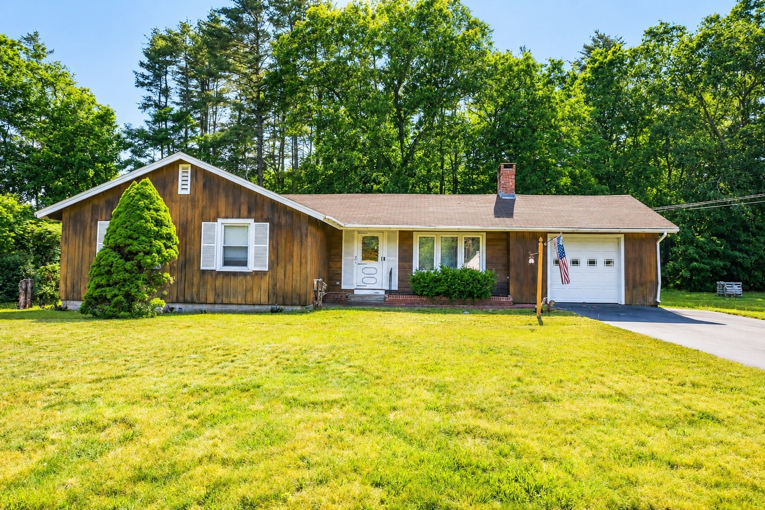 40 Newell Pond Rd, Greenfield, MA 01301