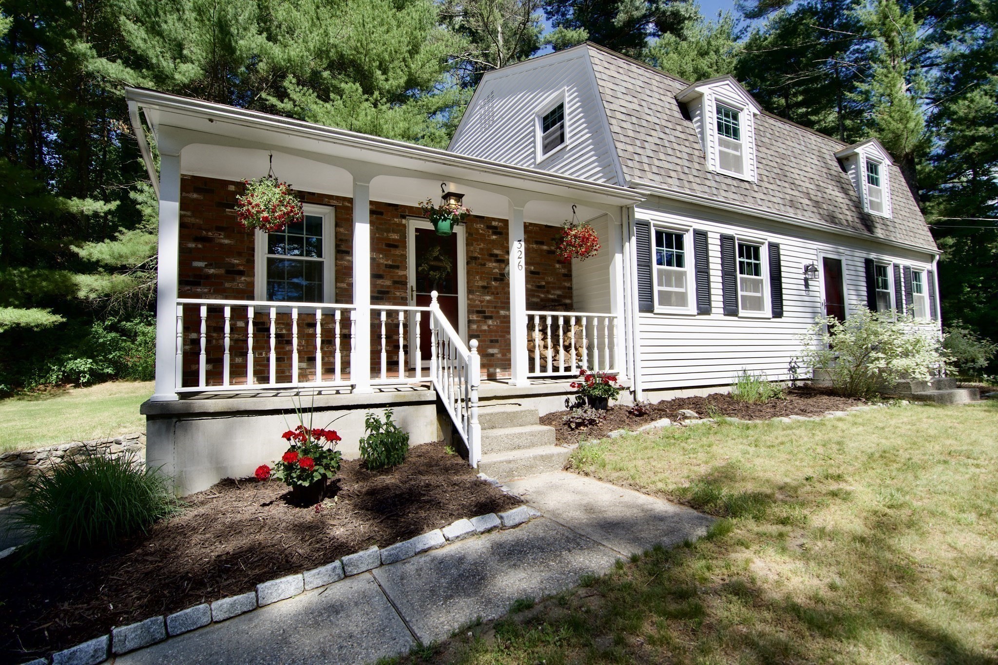 326 Flynt St, Palmer, MA 01069