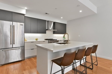 531-533 E 2nd St