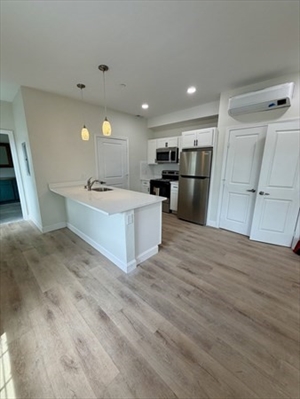 455 Massachusetts Ave, Apt 206