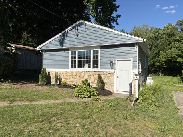 370 Main St., Oxford, MA 01540