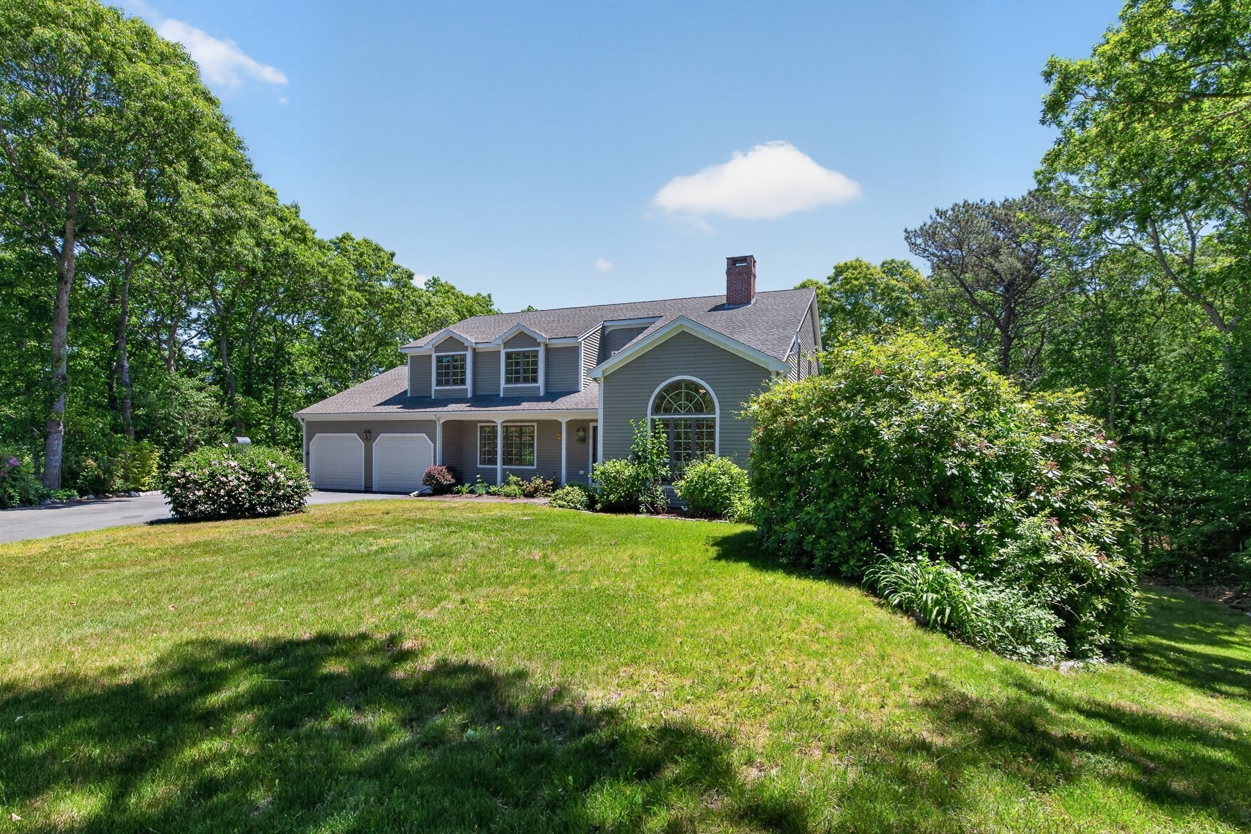 1 Punch Bowl Dr, Falmouth, MA 02540