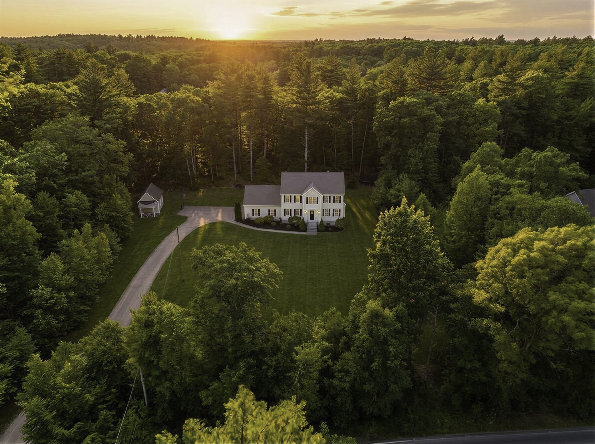 88 Northbridge St, Mendon, MA 01756