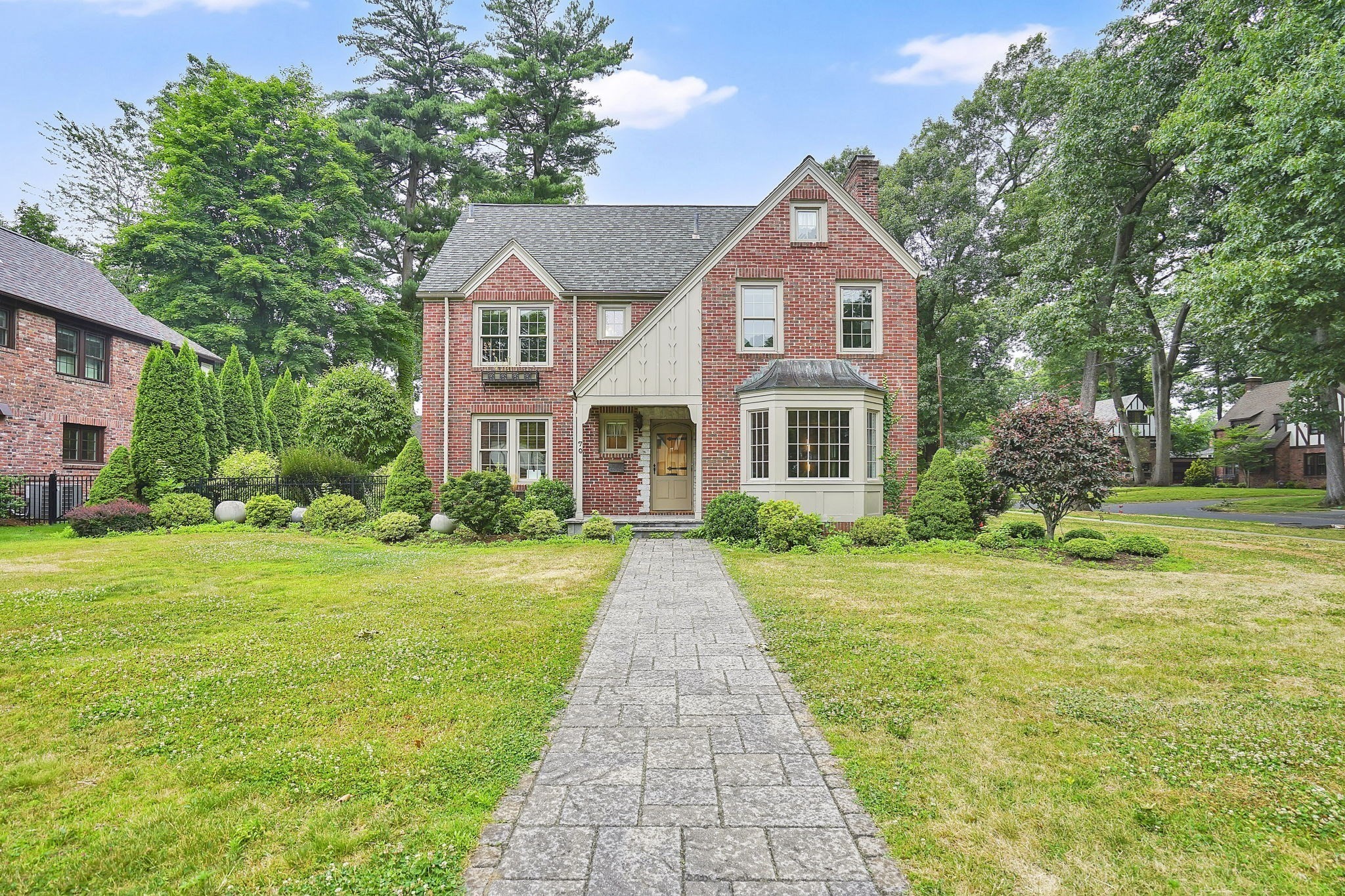 70 Dover Road, Longmeadow, MA 01106