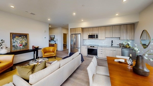 75 Willow Ct, Apt 612