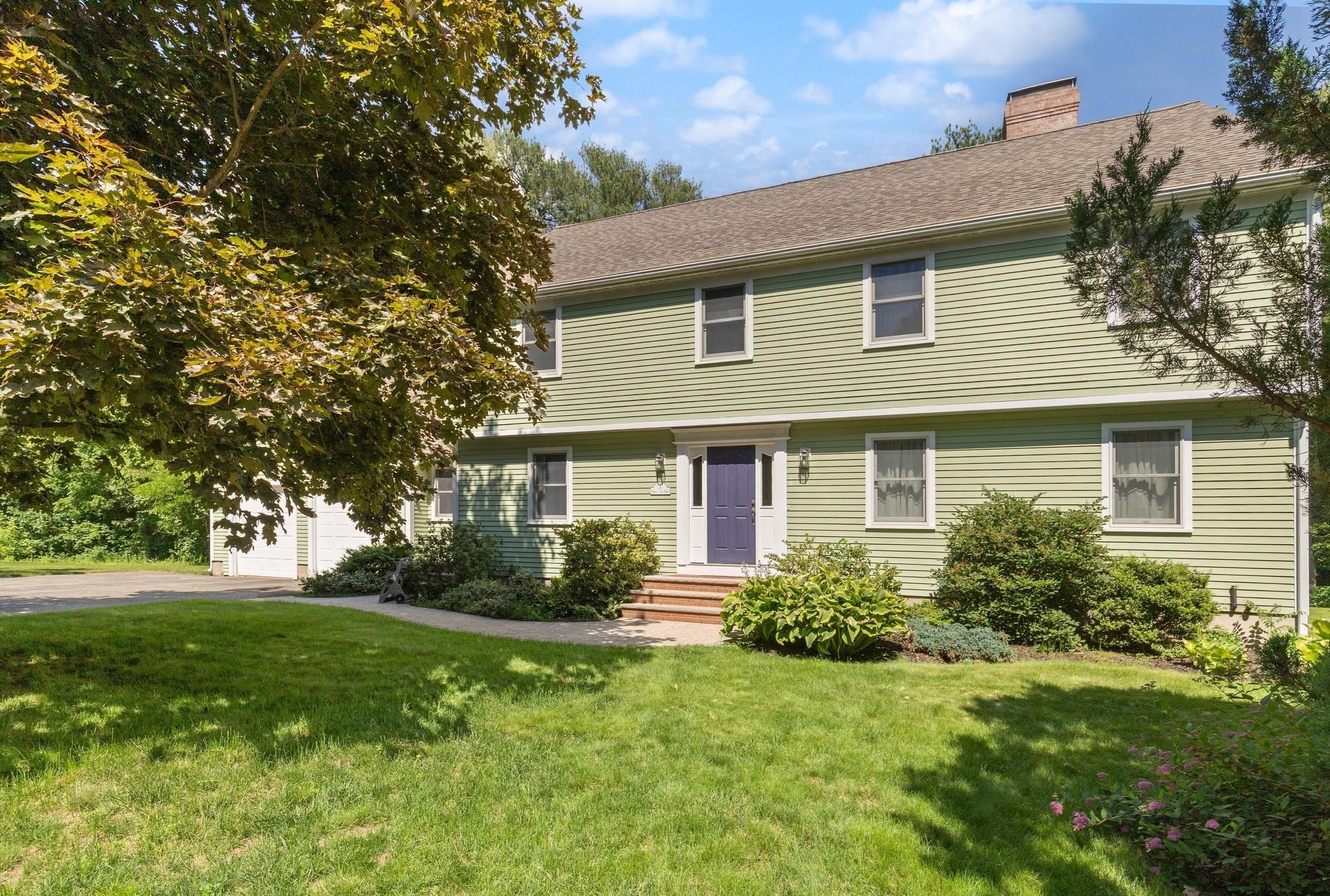 8 Riding Club Rd, Danvers, MA 01923