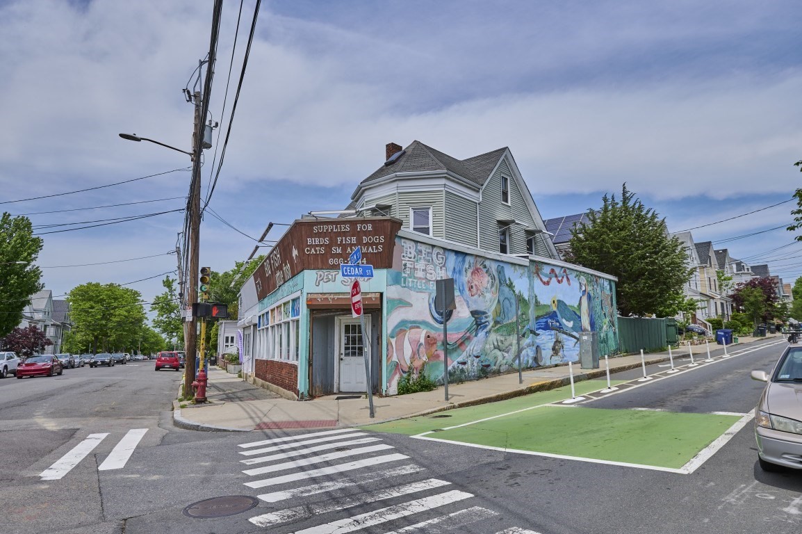 55 Elm St, Somerville, MA 02144
