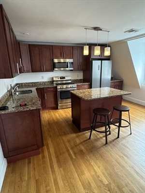 1798 Beacon, Apt 3