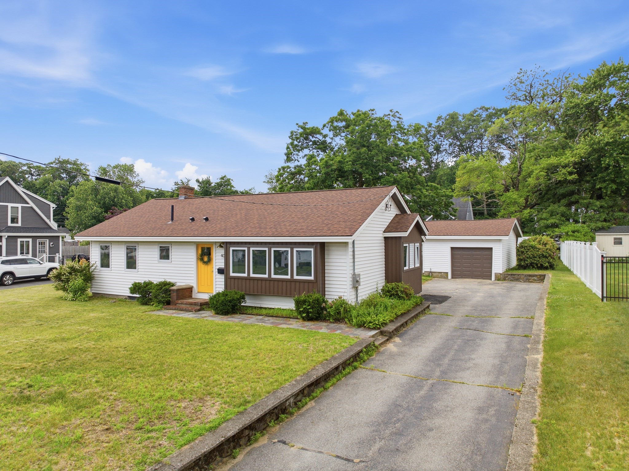 40 Pine St, Hudson, MA 01749
