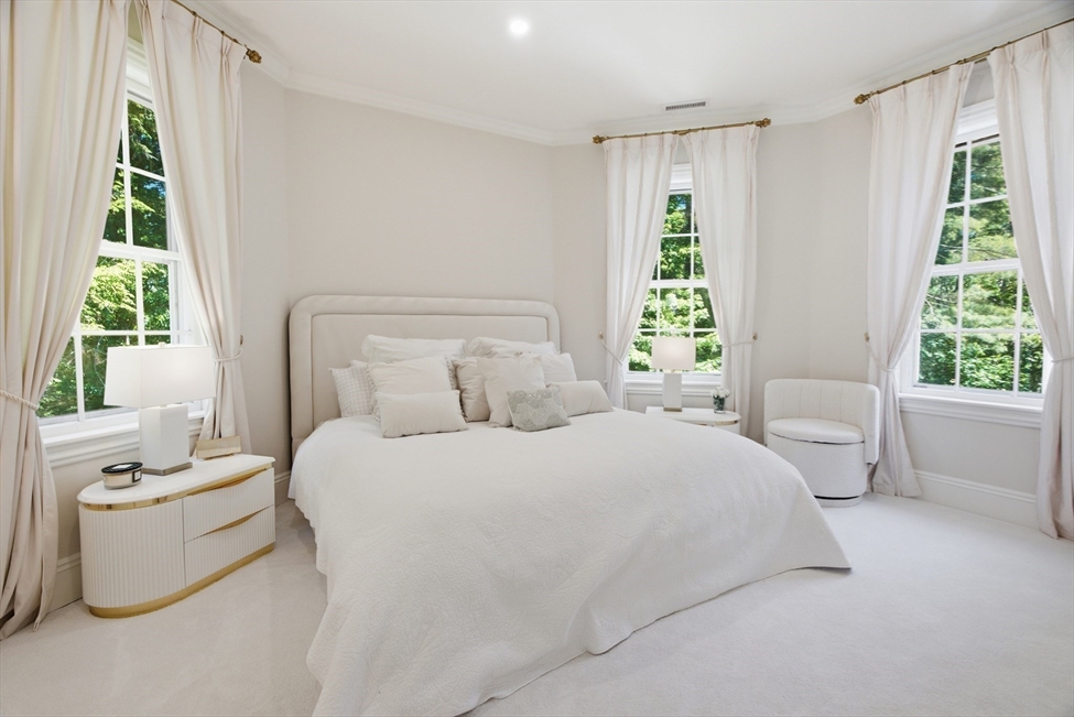 31 Boyles Street, Beverly, MA Image 32
