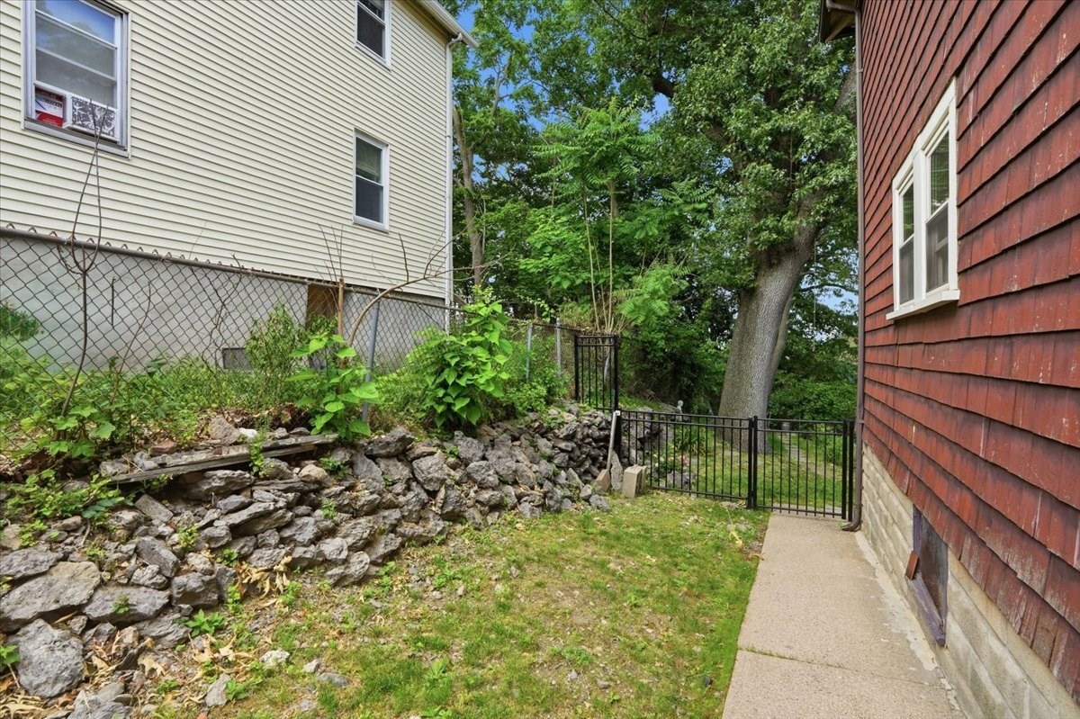 16 Logan St, Fort Hill, Boston, MA 02119 - Image 36