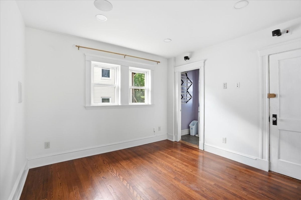 16 Logan St, Fort Hill, Boston, MA 02119 - Image 6