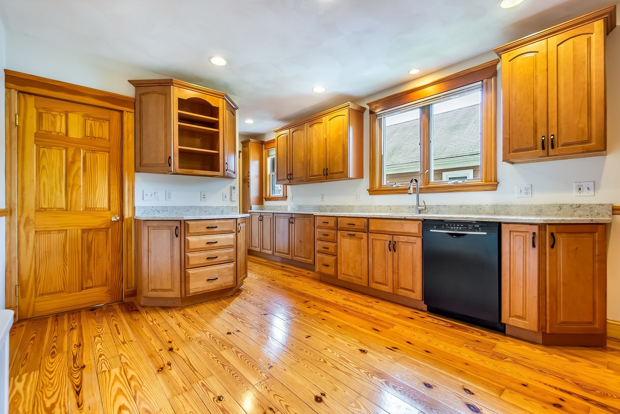 38 Cherry St, Medford, MA 02155 - Image 7