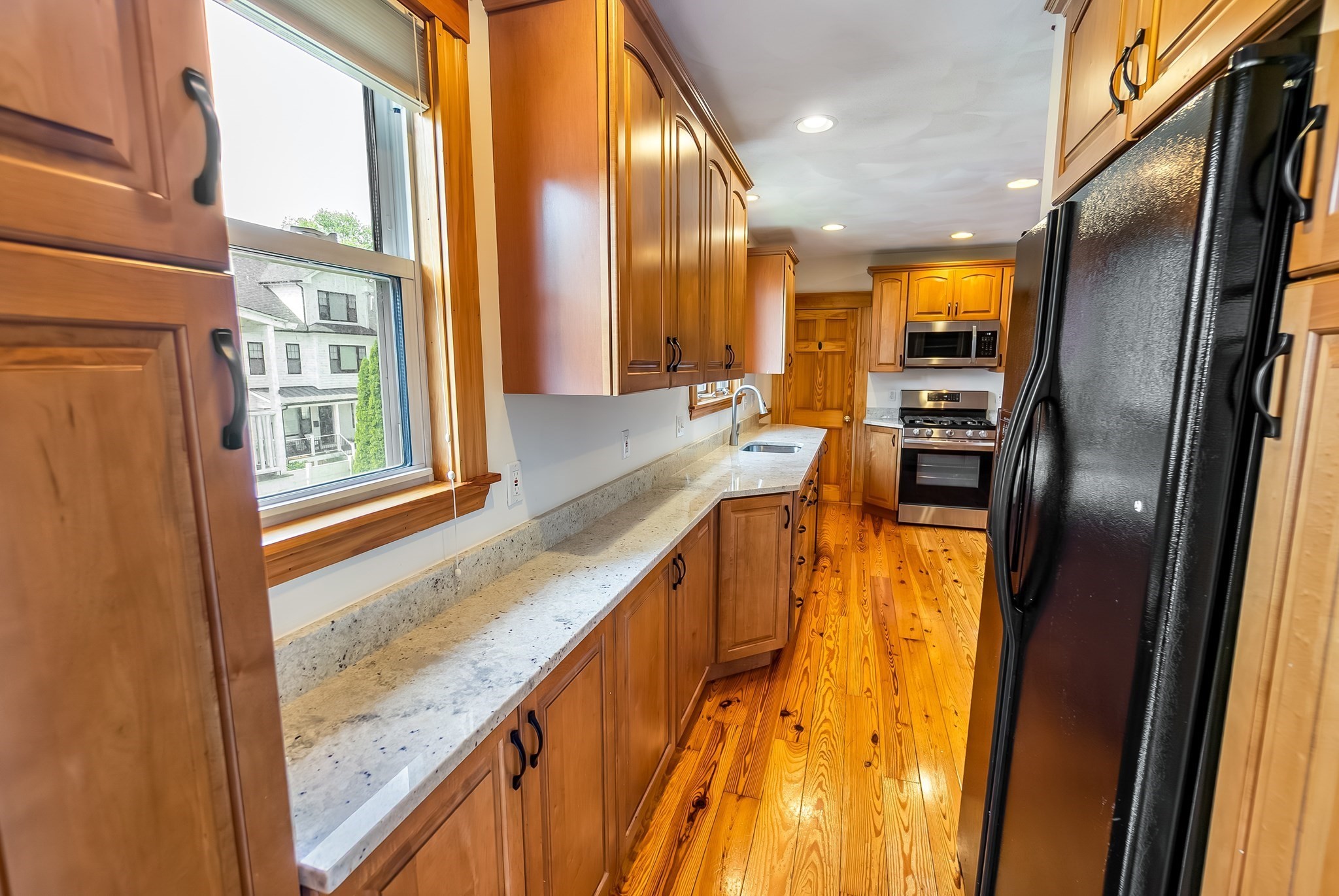 38 Cherry St, Medford, MA 02155 - Image 8