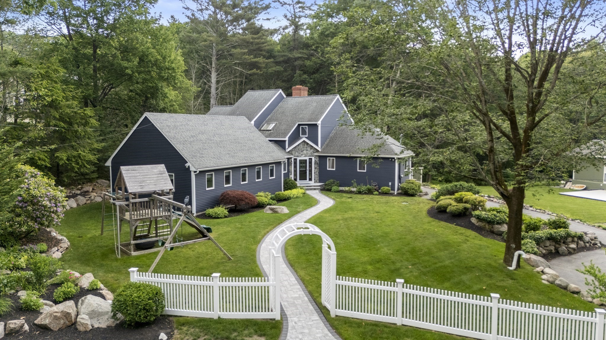 21 Forest Lane, Manchester, MA 01944