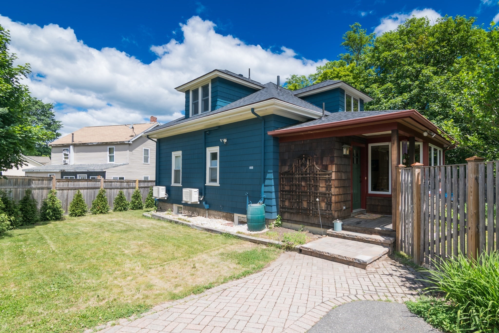 17 Florence Rd, Northampton, MA 01062
