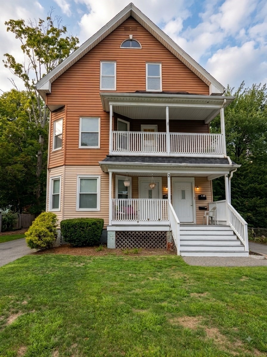 2 Hope St, Attleboro, MA 02703