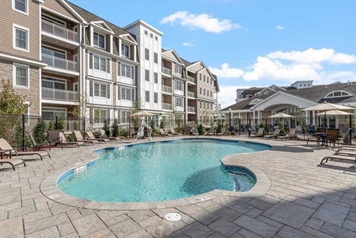 320 middlesex ave, Apt E404