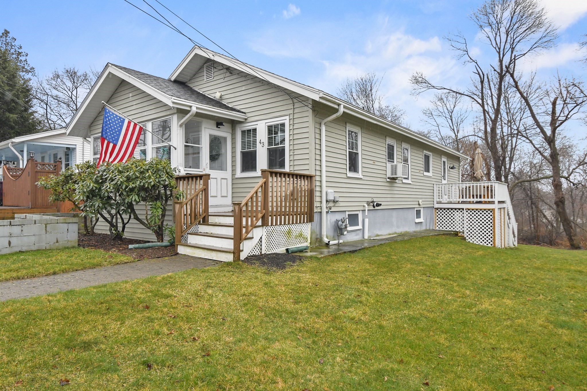 43 Harding Ave, Weymouth, MA 02188