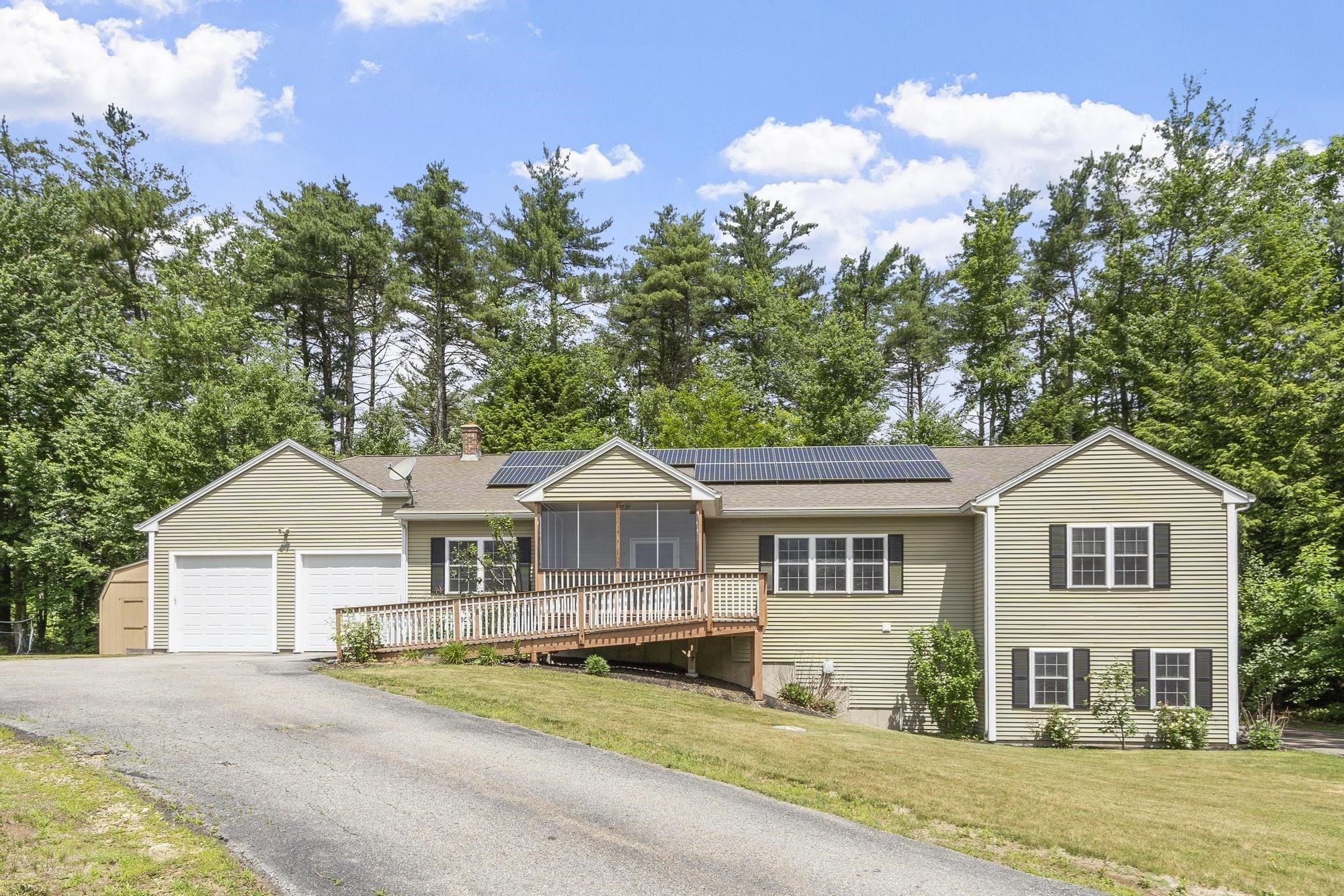 123 Laitinen Dr, Gardner, MA 01440