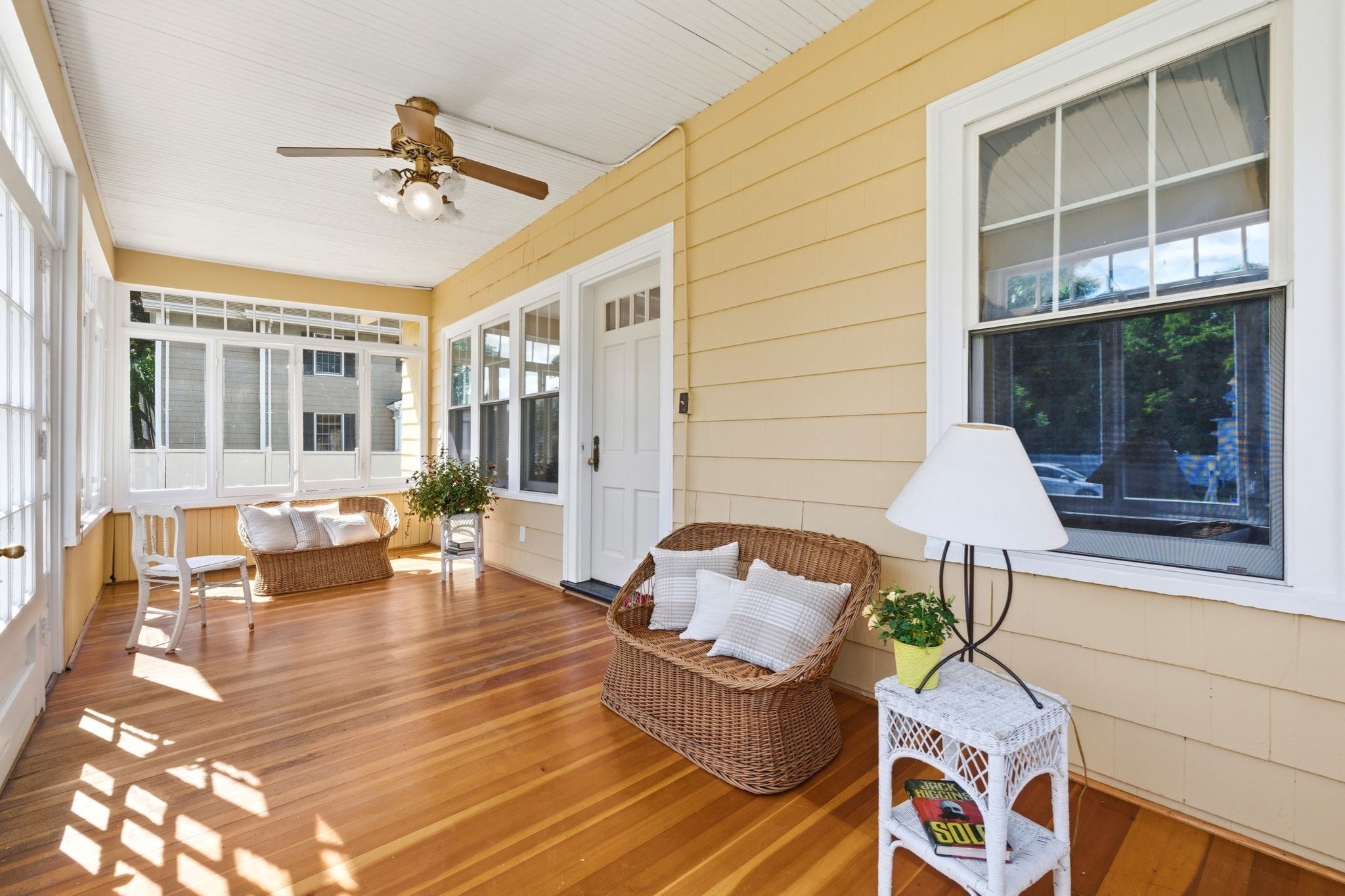 17 Munroe Street, Lynnfield, MA 01940 - Image 2