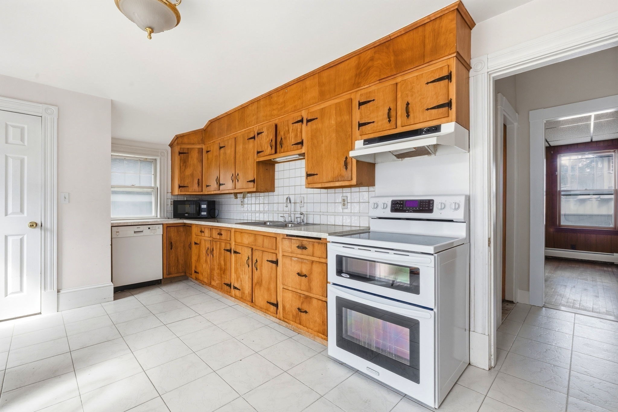17 Munroe Street, Lynnfield, MA 01940 - Image 4
