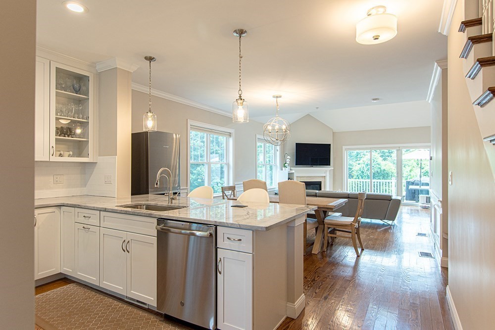64 Evergreen Avenue Unit 8, Bedford, MA 01730